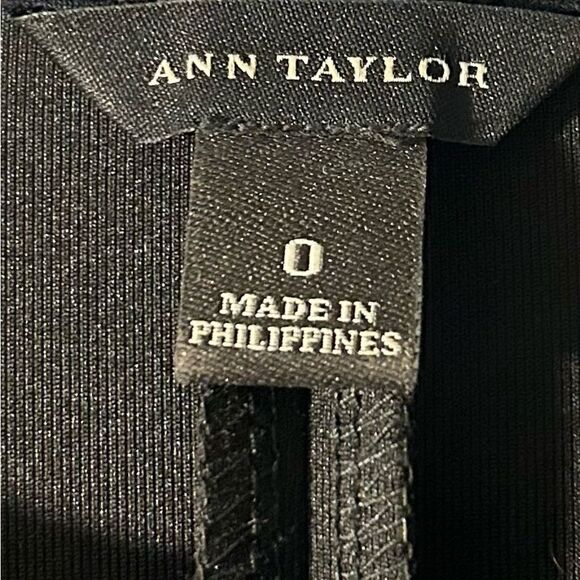 Ann Taylor Black Scuba Pleated Laser Cut Eyelet Mini Dress Size 0 - Picture 9 of 13